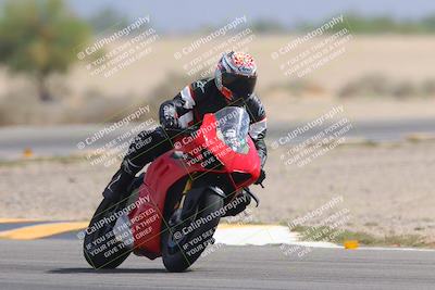 media/Sep-30-2023-SoCal Trackdays (Sat) [[636657bffb]]/Turn 15 (1120am)/